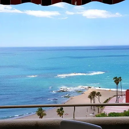 Benalbeach Front Apartment *