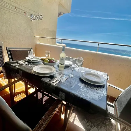 Benalbeach Front Apartment