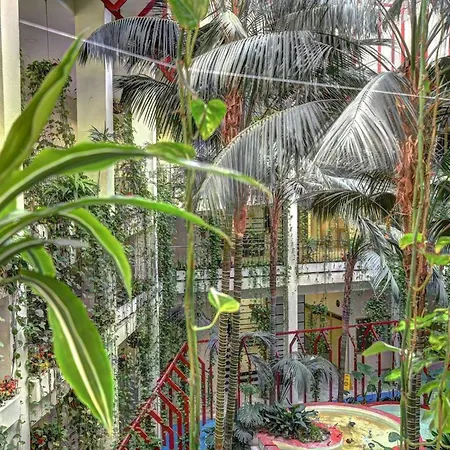 Benalbeach Front Apartment