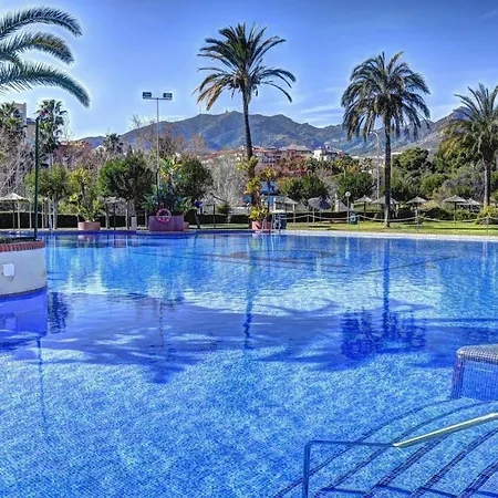 Benalbeach Front Apartment
