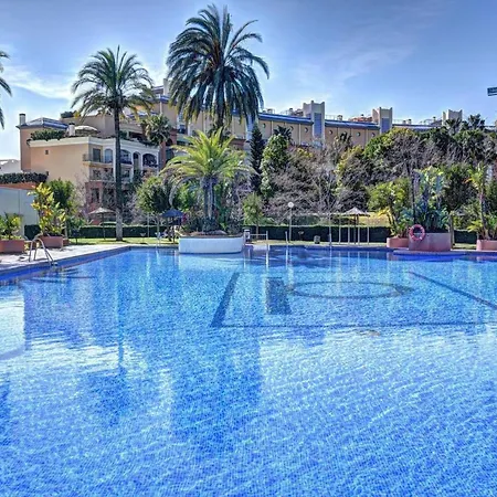 Benalbeach Front Apartment *